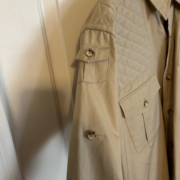 Willis & Geiger Men's Khaki hunting Shirt.Size L.Preowned, good condition - Picture 9 of 15